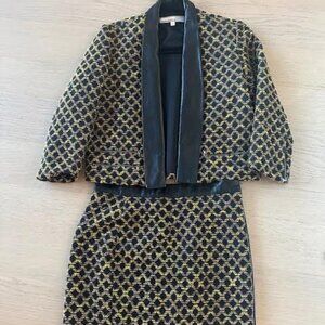 Hunter Bell Boucle/Leather Suit- Jacket size M Skirt size 6 - Mint condition